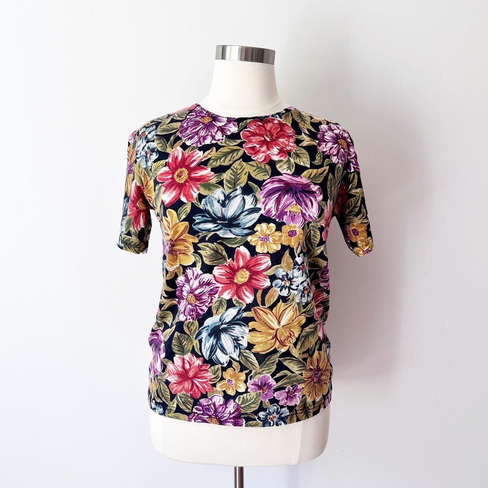 Size L Vintage Dark Floral T-shirt Cotton Blend Tee by Basic Editions